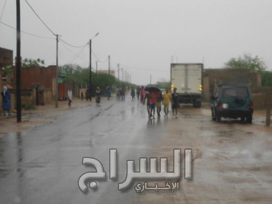 شوارع تعطلت بسبب المياه 